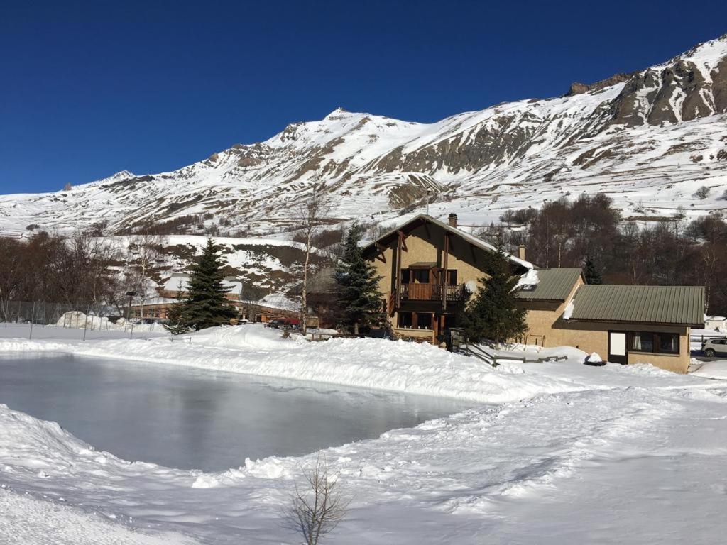 Refuge- Gite Le Pas De L'Ane Villar-d'Arene Exterior photo